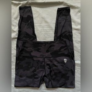 GymReapers Revive Leggings - Black Camo - Medium